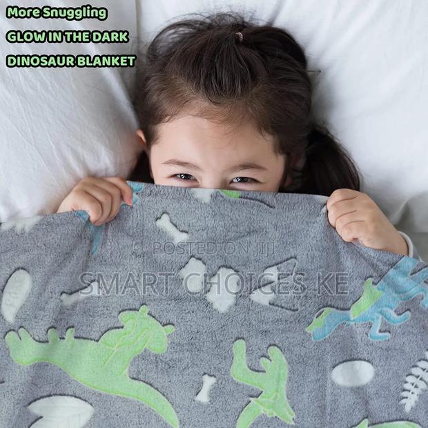 Magic Glow in the Dark Fleece Blanket 190cmx200 - thumbnail 3