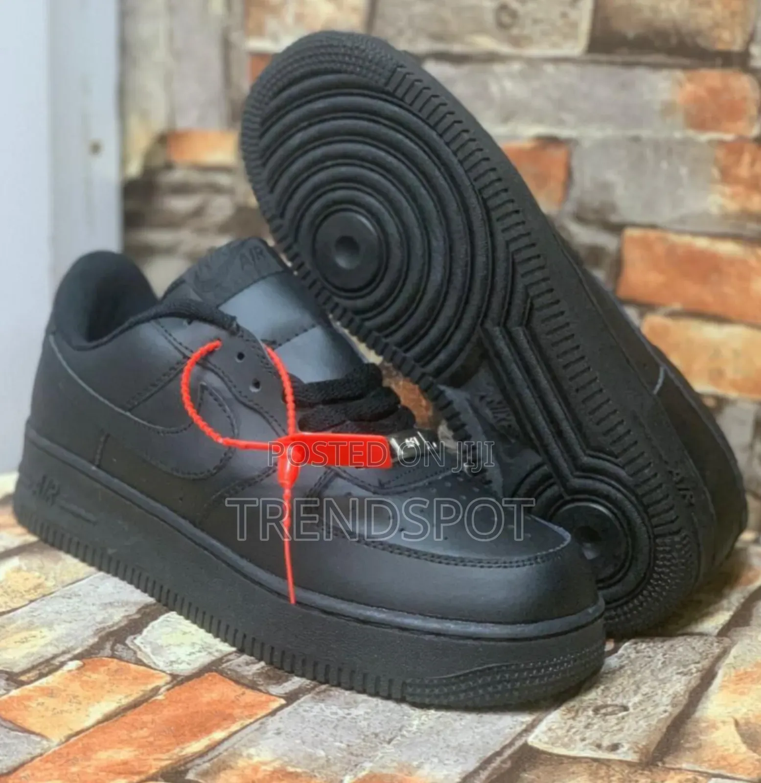 Quality Airforce All Black KSH 2000
Sizes 36-45