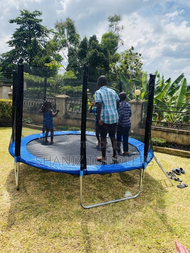 Indoor/ Outdoor 10ft Jumping Trampoline