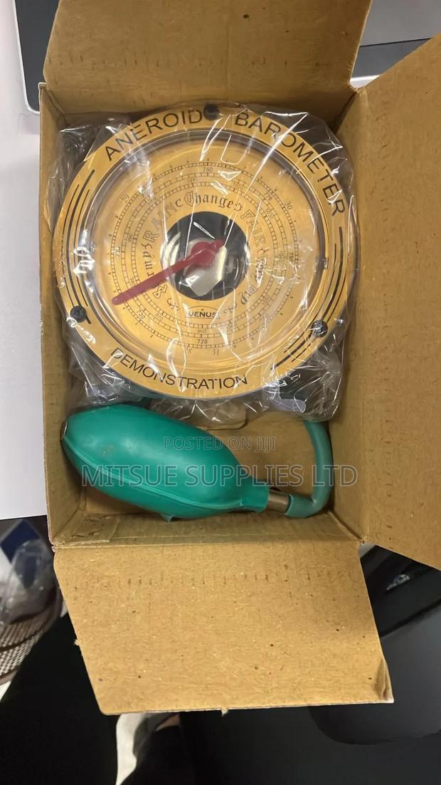 Aneroid Barometer With Pump