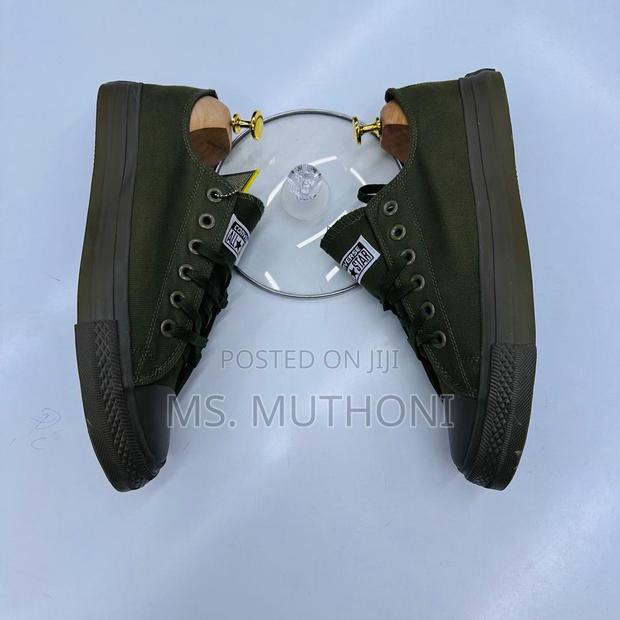 Converse Low Cut Army Green Sizes 37-45 - main view