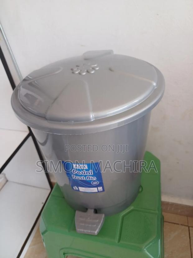 Office Dustbin With Cover 10L. Adix Pedal Dustbin - main view