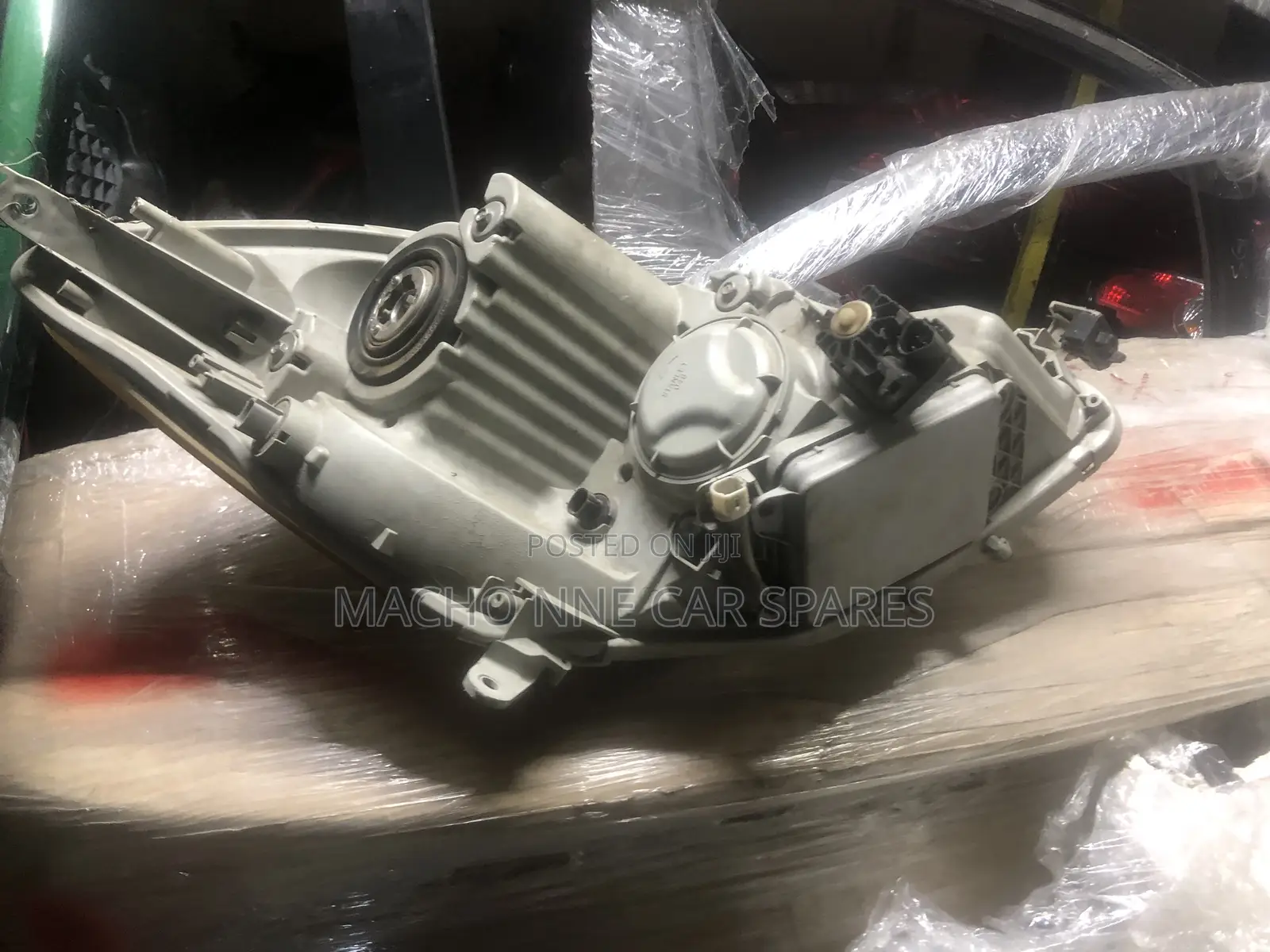 Toyota Isis 2005 Xenon Headlight