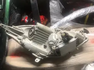 Toyota Isis 2005 Xenon Headlight
