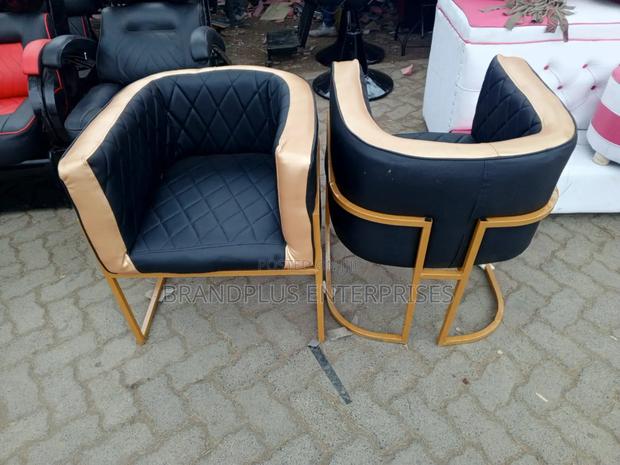 Manicure Seats - main view