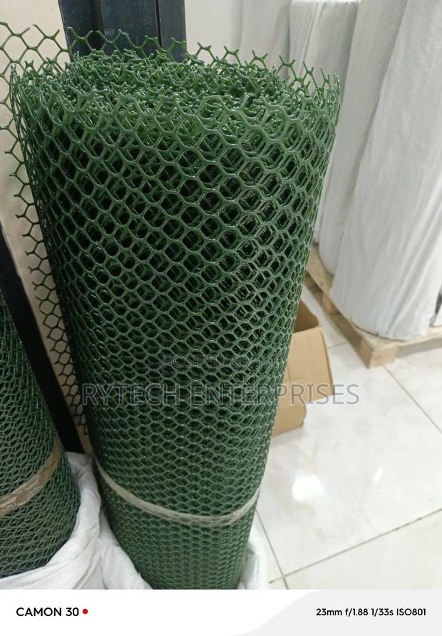 Poultry Wire Mesh, 25 M by 1 M/ Plastic Wire Mesh - main view
