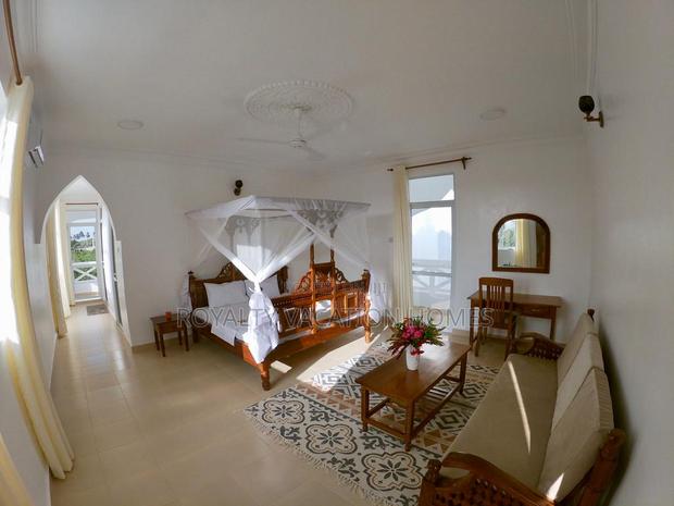 4 Bedroom Private Villa in Diani Beach With Swimming Pool. - thumbnail 7