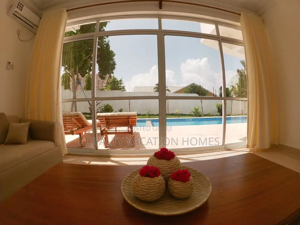 4 Bedroom Private Villa in Diani Beach With Swimming Pool.