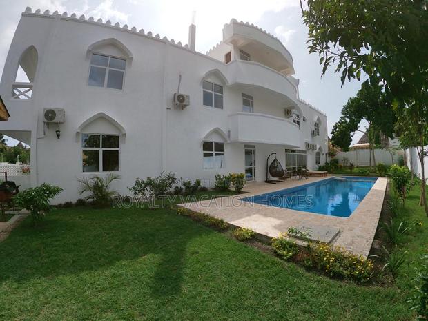 4 Bedroom Private Villa in Diani Beach With Swimming Pool. - thumbnail 12