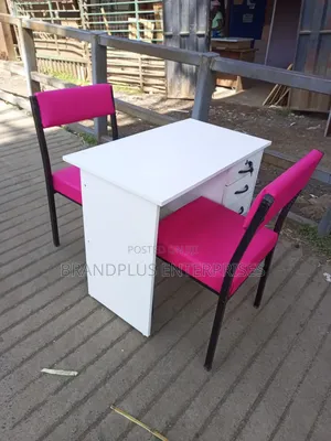 Manicure Table and Chairs Set