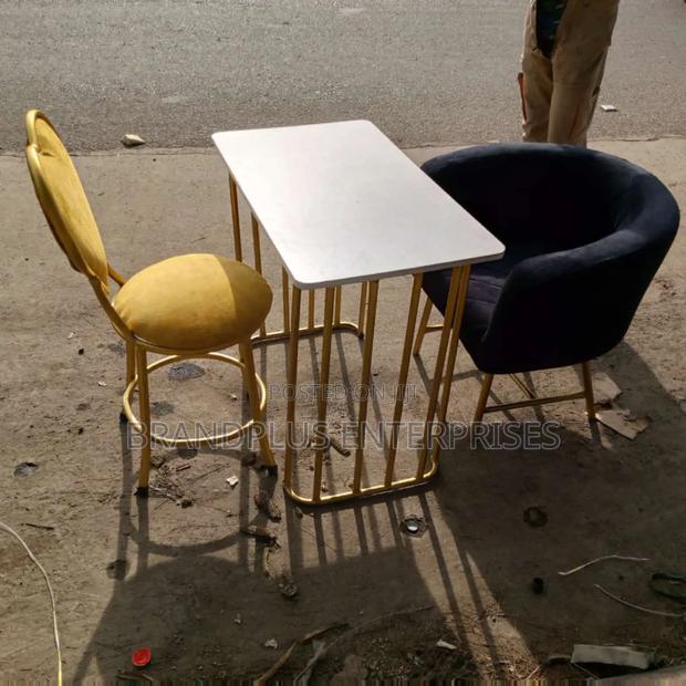 Manicure Table and Chairs