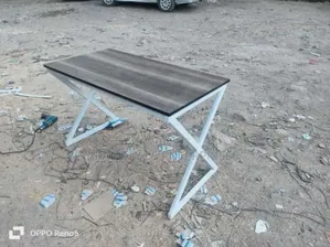 1.2m Metallic Stand Table