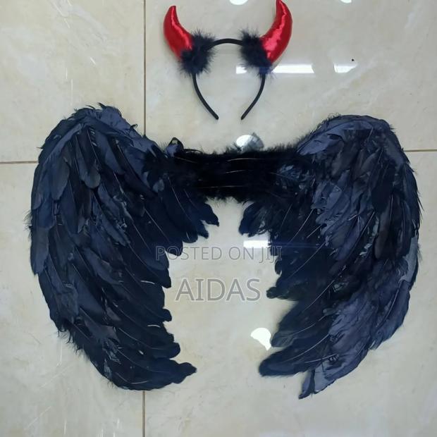 Halloween Black W - main view