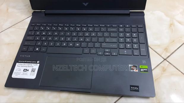 Laptop HP Victus 15 8GB AMD Ryzen 5 SSD 512GB - thumbnail 2