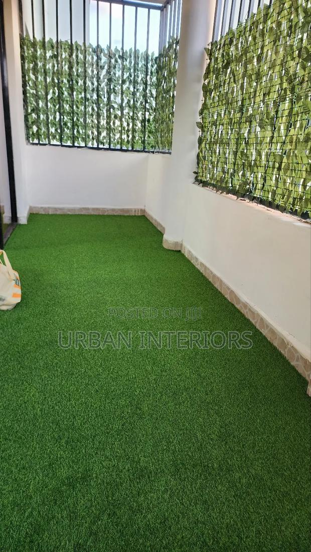 Balcony Grass Carpet With Balcony Fence - main view