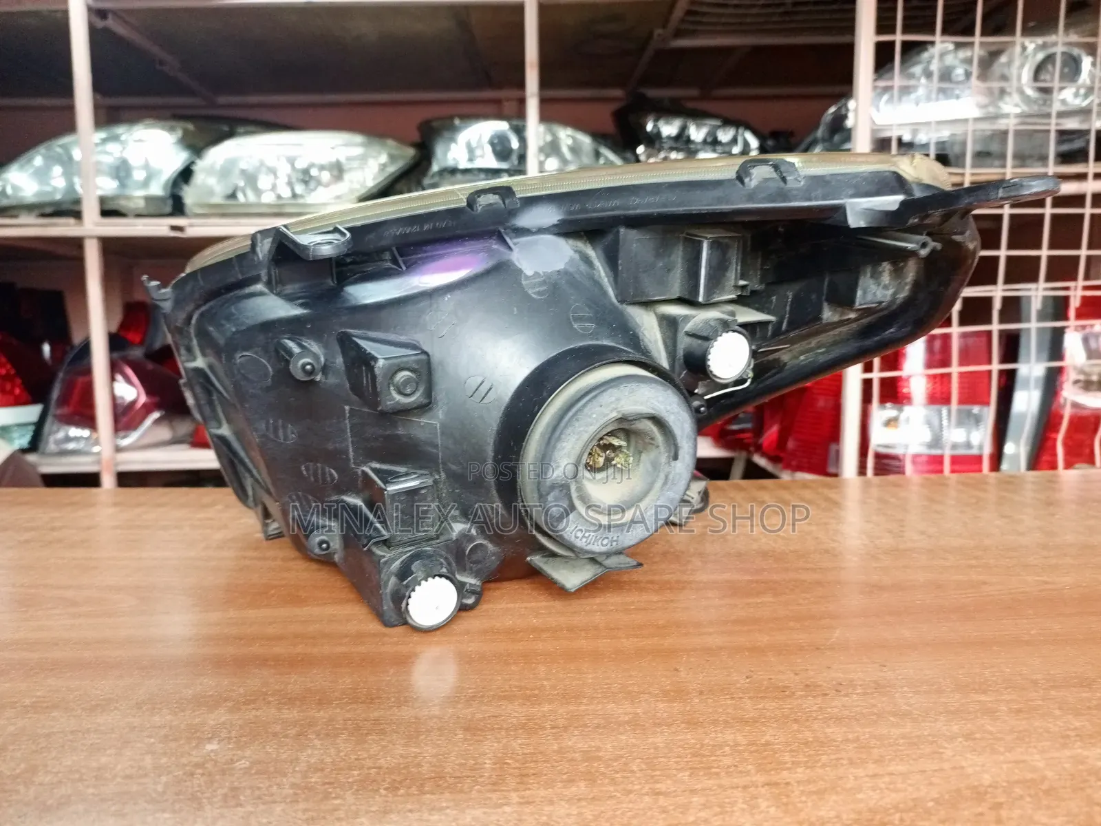 Rav-4 J RHS AC21 Nonzenon Headlight