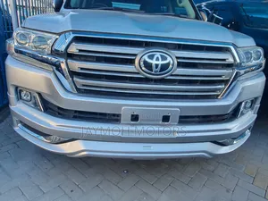 Toyota Land Cruiser 2017 Silver