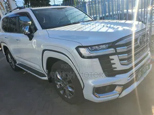 New Toyota Land Cruiser 2023 White