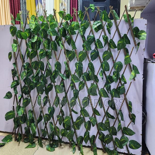 Expandable Balcony Fence - main view