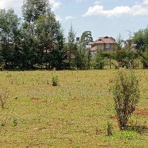 1/4 Plots Racecourse With Title