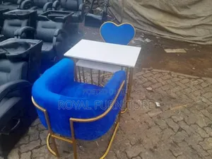 Styling Seat Manicure Table and Love Seat