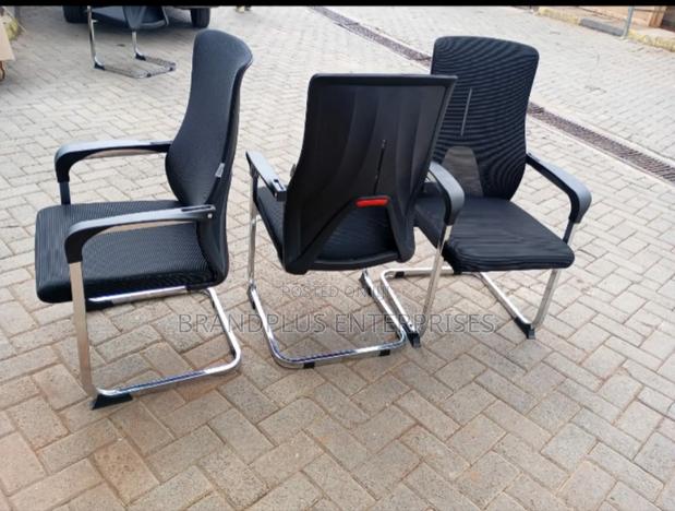 Visitors Seat - main view