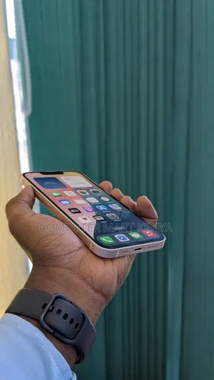 Apple iPhone 13 256 GB Pink