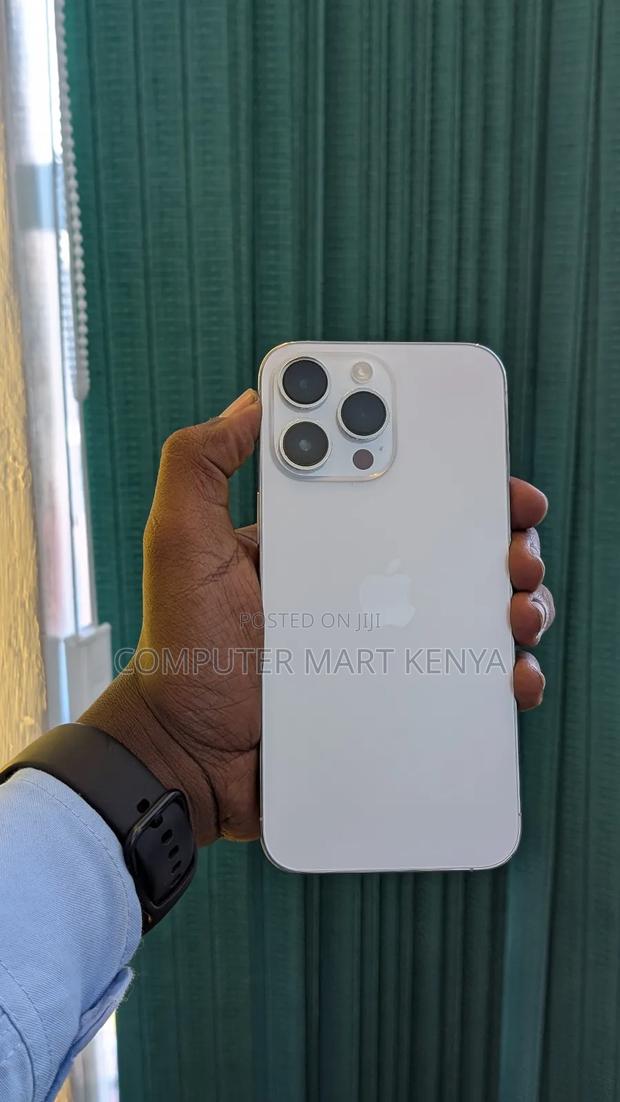 Apple iPhone 14 Pro Max 128 GB Silver - main view