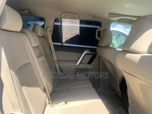 Toyota Land Cruiser Prado 2.8 2017 Off white