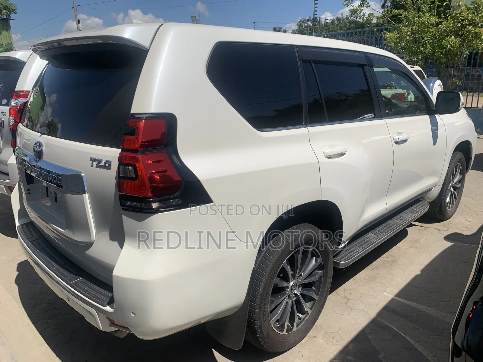 Toyota Land Cruiser Prado 2.8 2017 Off white