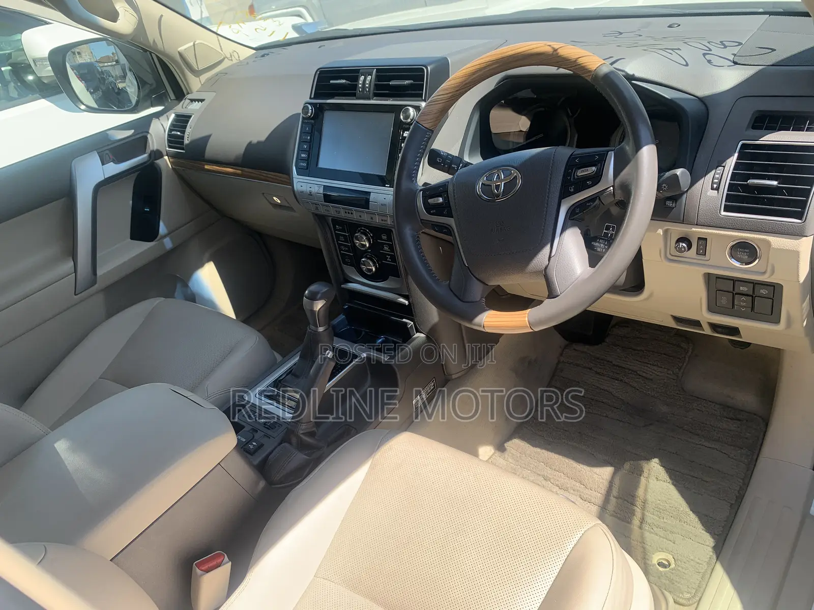 Toyota Land Cruiser Prado 2.8 2017 Off white