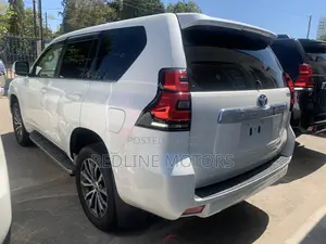 Toyota Land Cruiser Prado 2.8 2017 Off white
