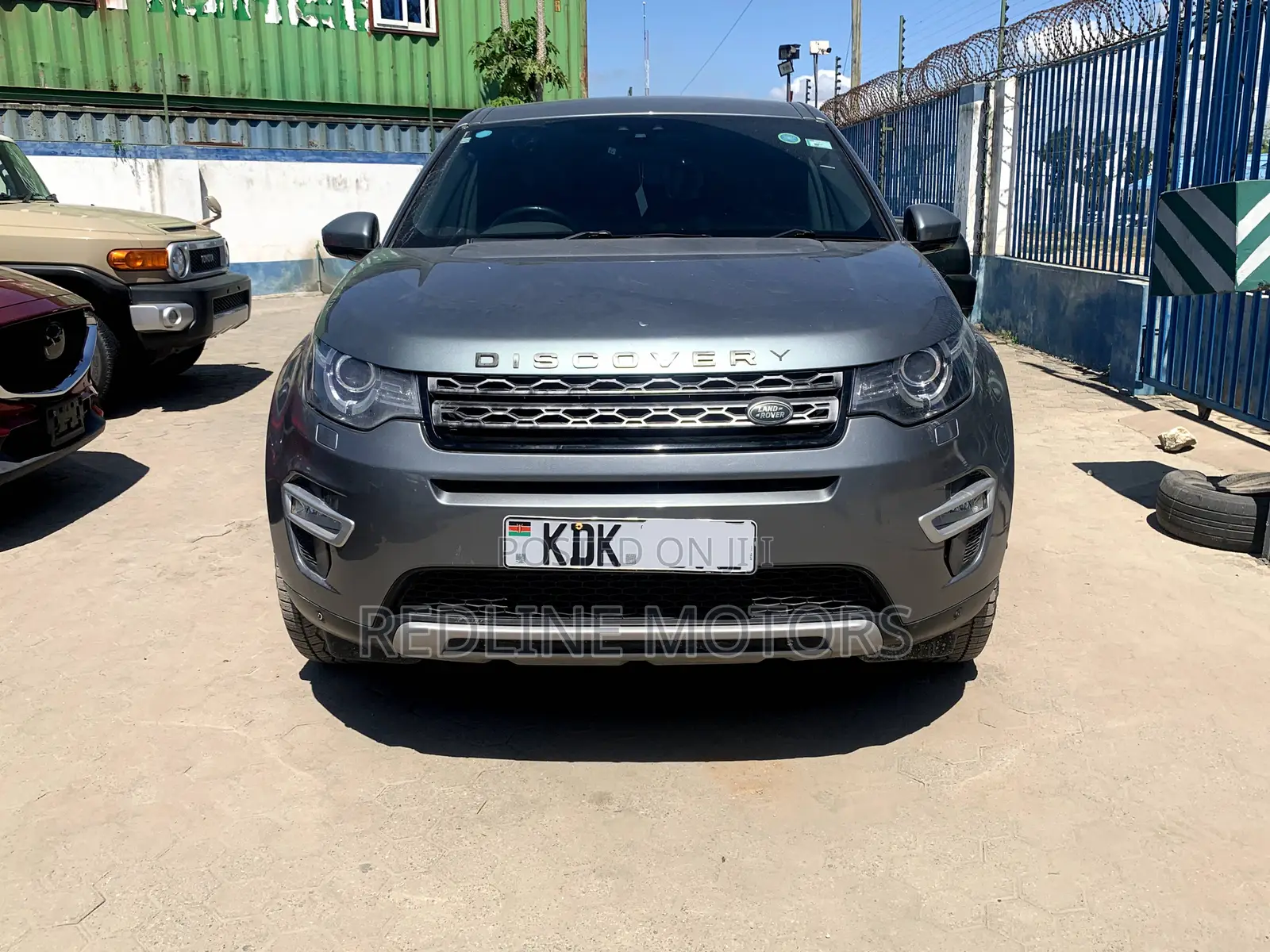 Land Rover Discovery HSE Luxury 4x4 2017 Gray