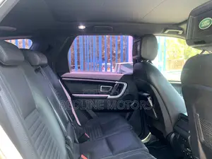 Land Rover Discovery HSE Luxury 4x4 2017 Gray
