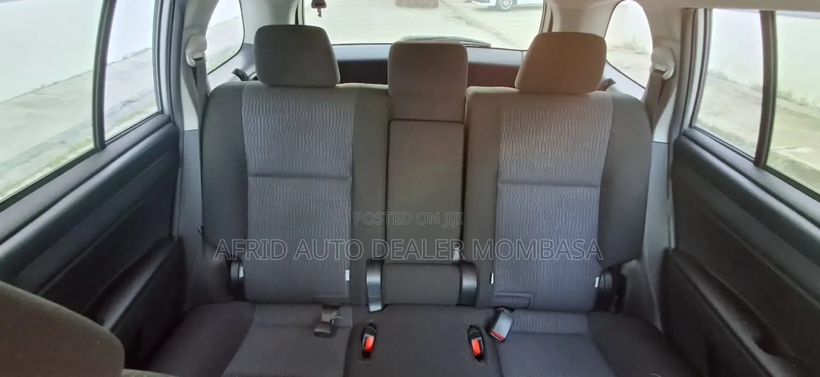 Toyota Corolla Fielder 1.5 Hybrid FWD 2018 Silver