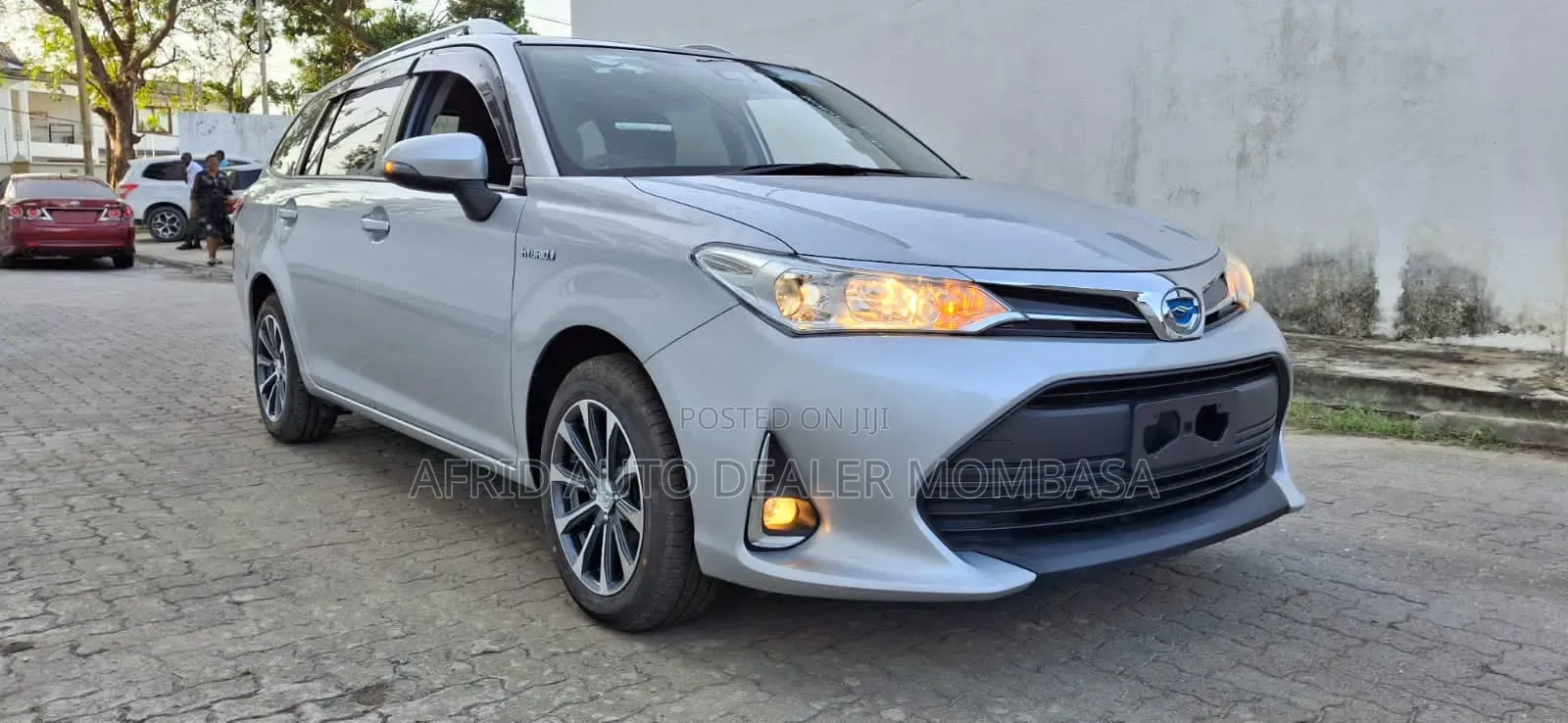 Toyota Corolla Fielder 1.5 Hybrid FWD 2018 Silver