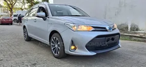 Toyota Corolla Fielder 1.5 Hybrid FWD 2018 Silver