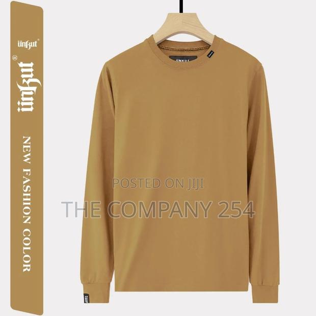 Sweatshirts Restocked Size M to 3xl - thumbnail 3