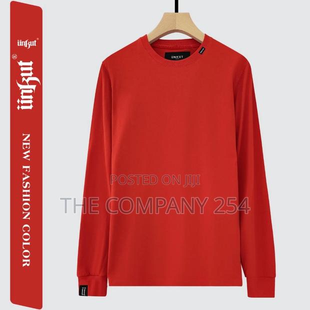 Sweatshirts Restocked Size M to 3xl - thumbnail 5