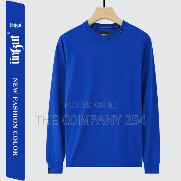 Sweatshirts Restocked Size M to 3xl - thumbnail 6