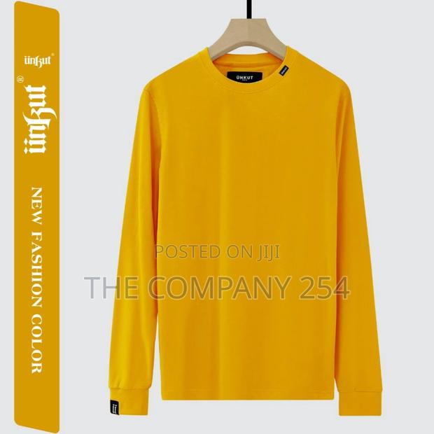 Sweatshirts Restocked Size M to 3xl - thumbnail 8