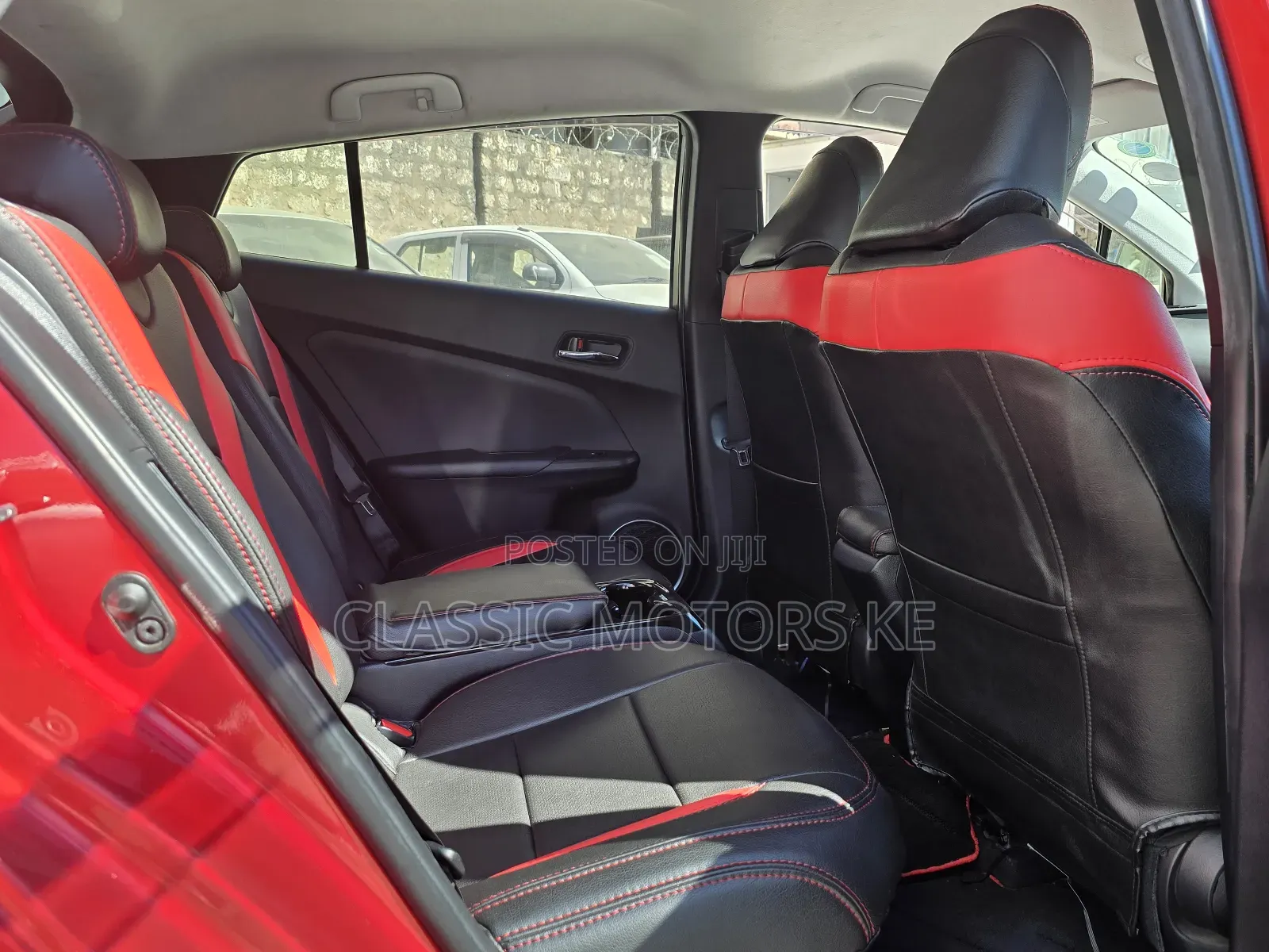 Toyota Prius Four Touring 2018 Red