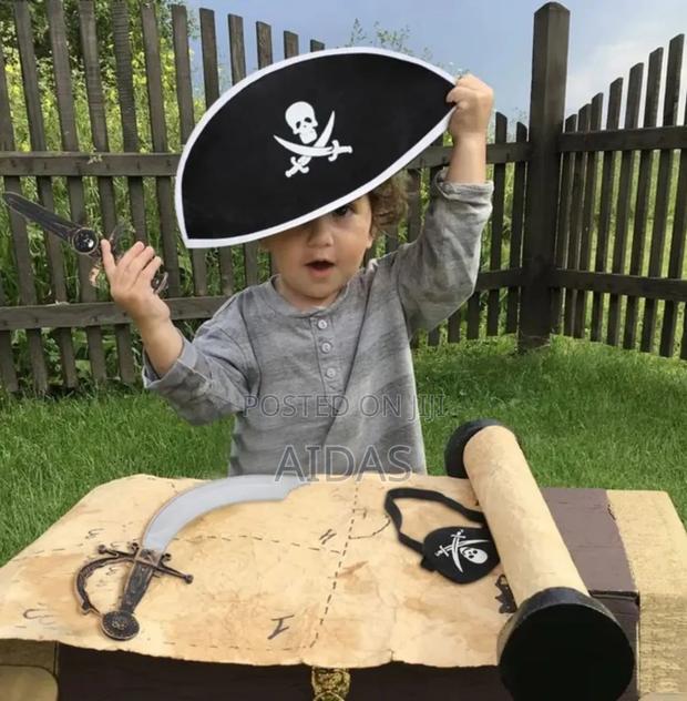 7 in 1 Pirate Halloween Party Accessory - thumbnail 2
