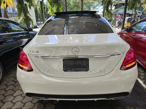 Mercedes-Benz C200 2018 White