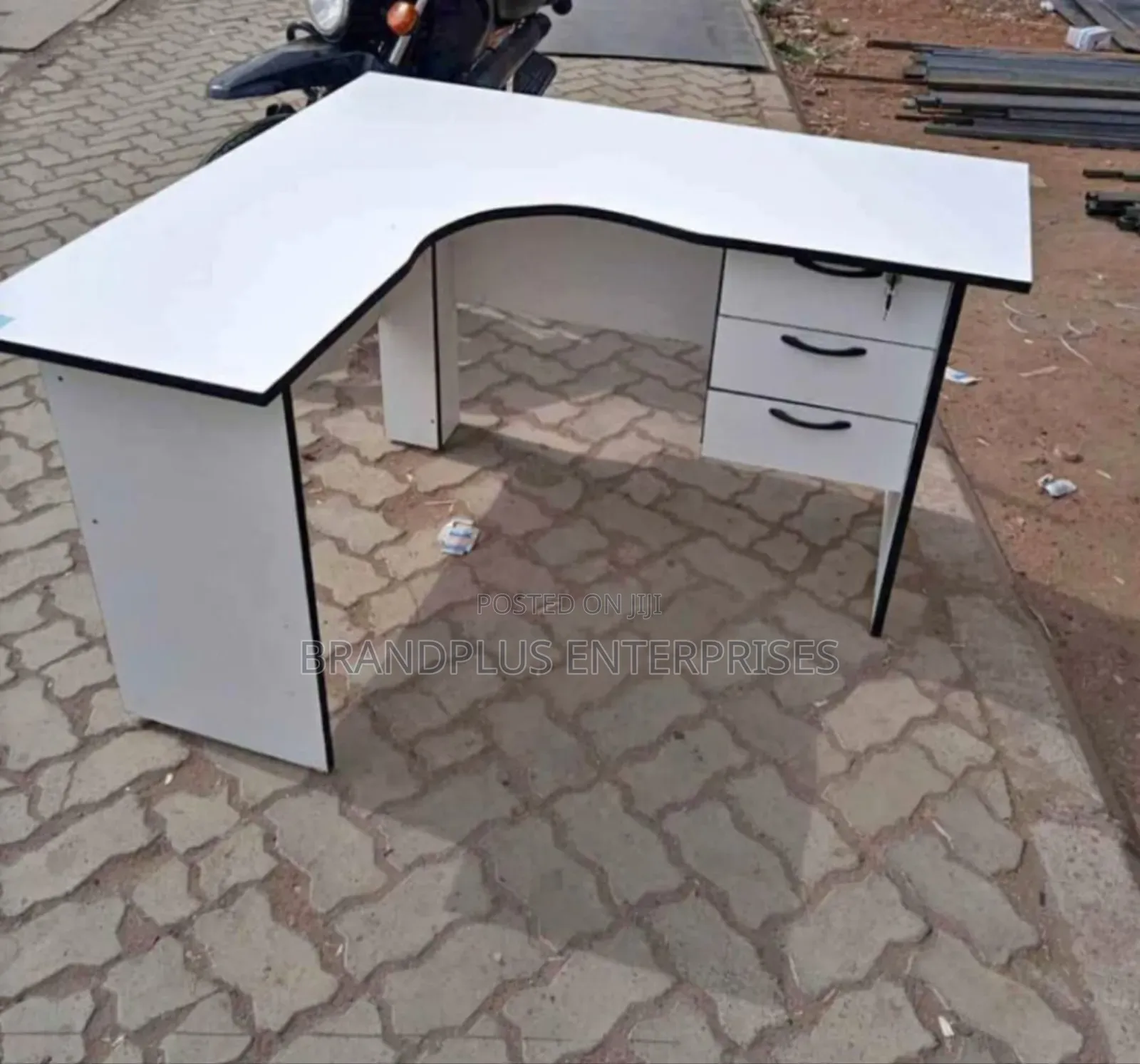 1.2m L Shaped Desk