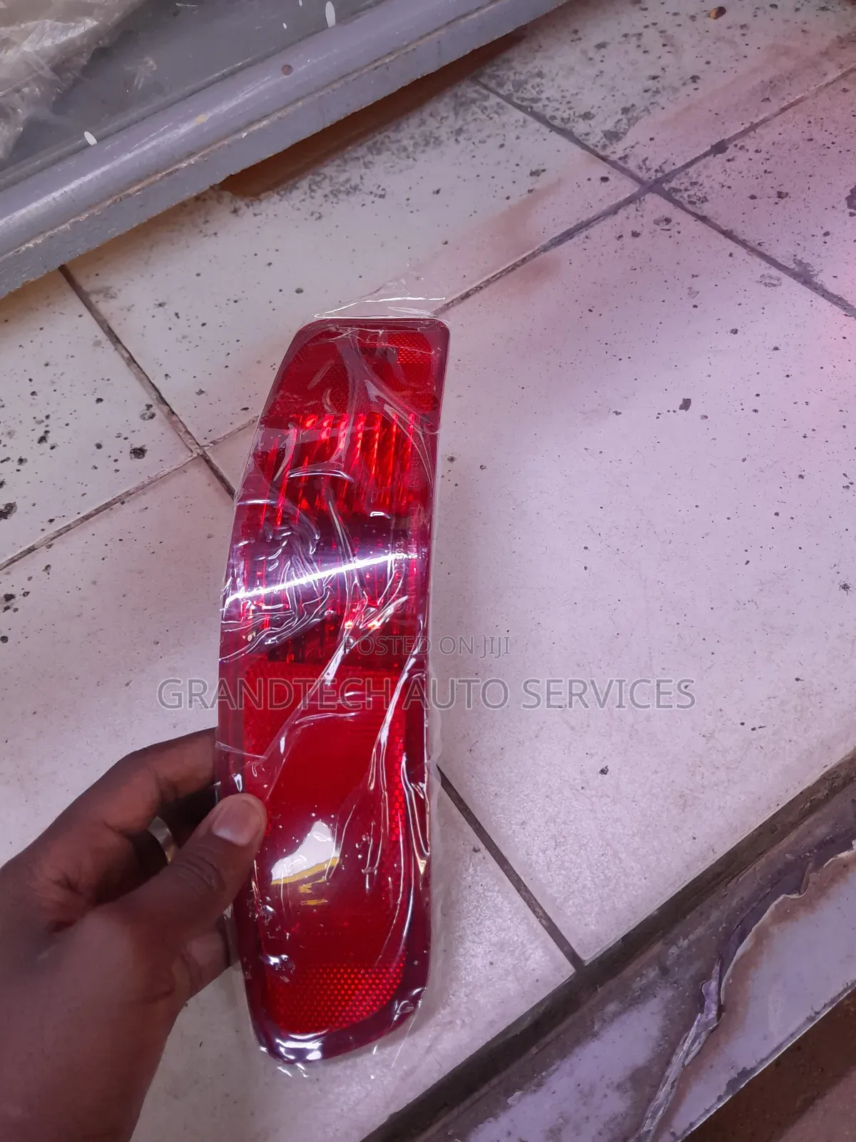 Outlander Rear Bumper Reflector