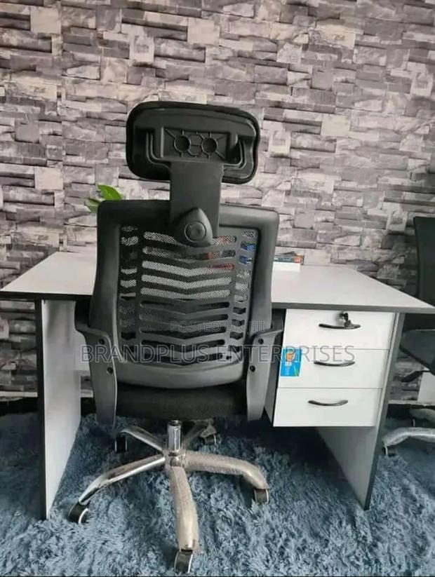 Headrest Chair With Table - main view