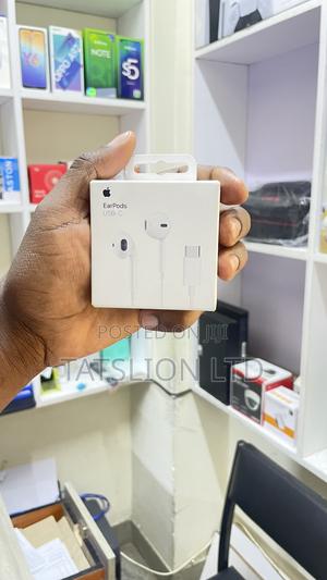 iPhone 16 Type C Earphones - thumbnail 2
