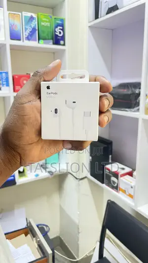 iPhone 16 Type C Earphones