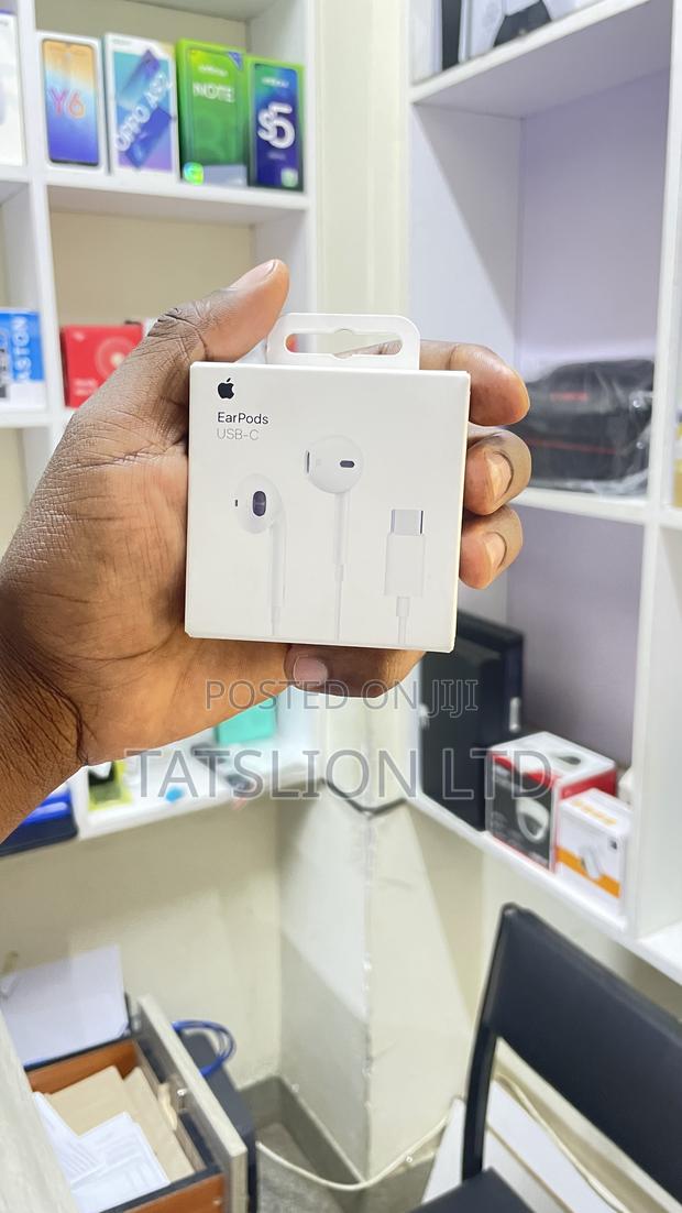 iPhone 16 Type C Earphones - thumbnail 3